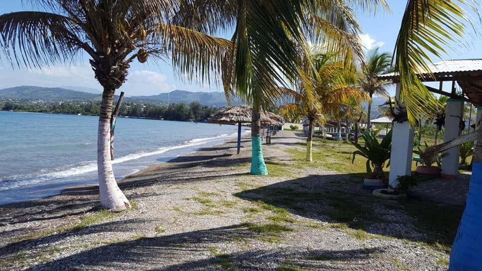 Evasion Beach Hotel Gressier Exterior photo